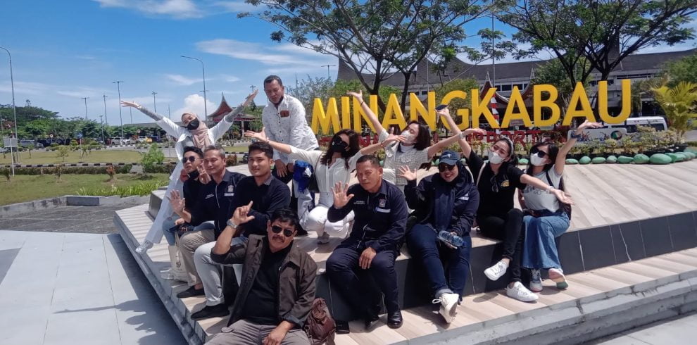 Tour Padang Bukitinggi
