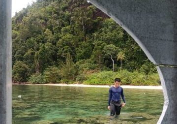 Kawasan Bahari Mandeh Airnya Jernih